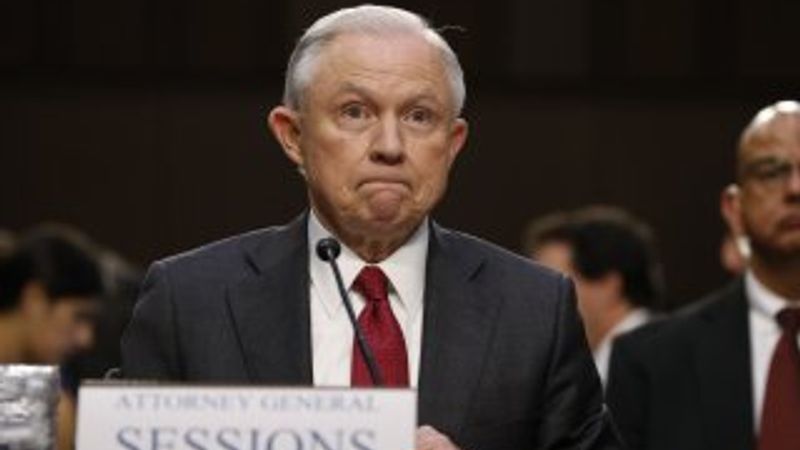 Sessions Rusya iddialarını reddetti