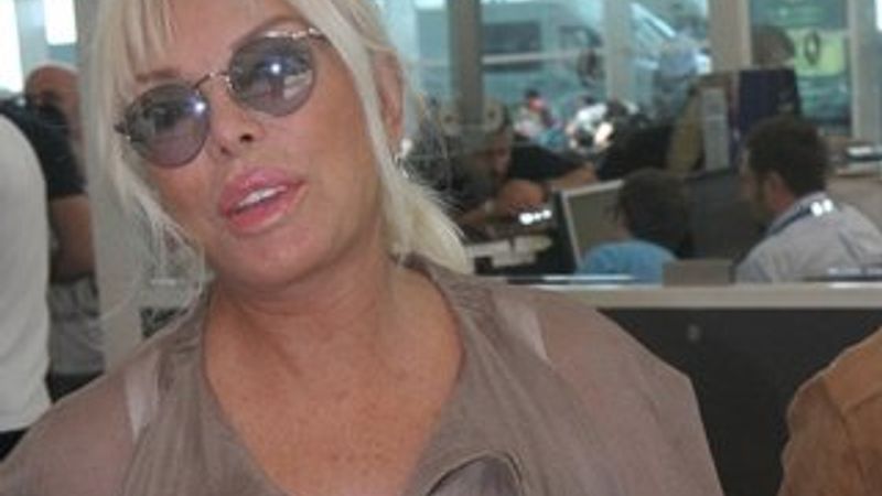 Ajda Pekkan: Tarkan her zaman alkışlanmalı