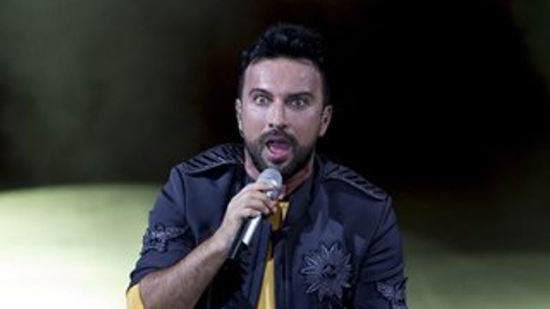 Tarkan, konserine yer altından çıktı