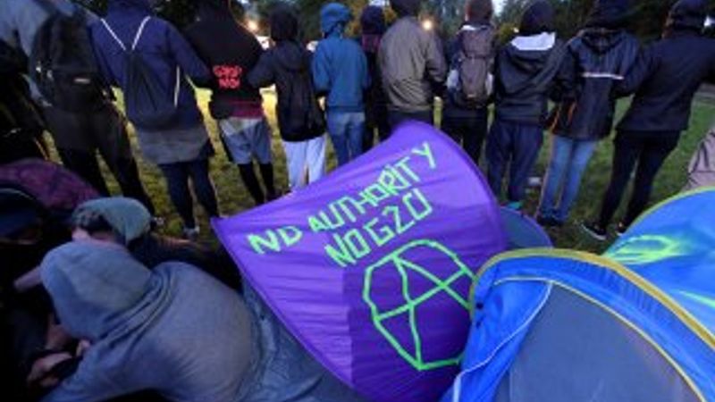 Hamburg polisi G20 protesto kampını dağıttı