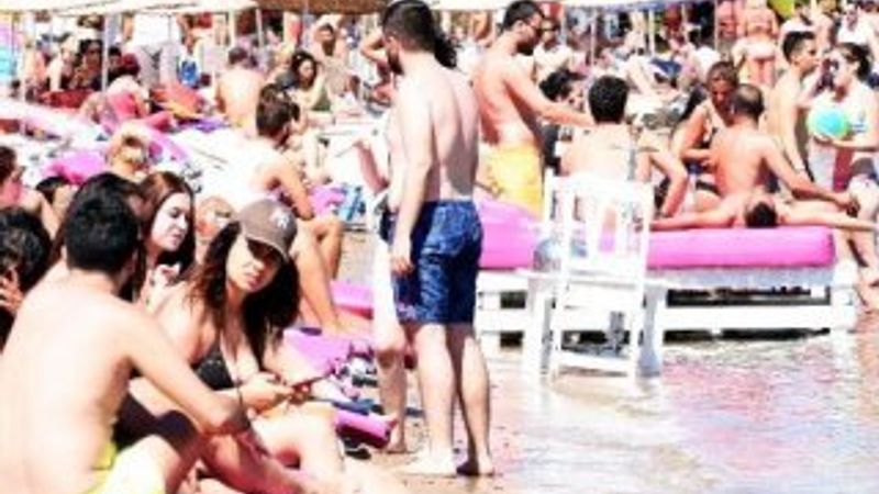 Bodrum'da sahiller doldu