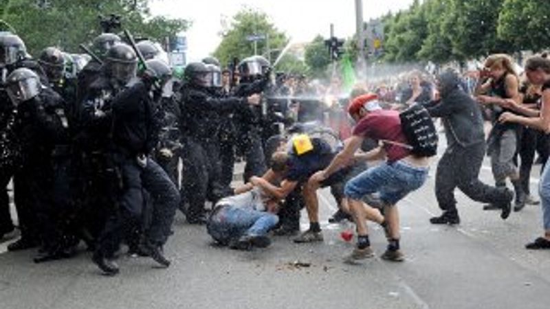 Alman polisi PKK'lı teröristlerle tanıştı