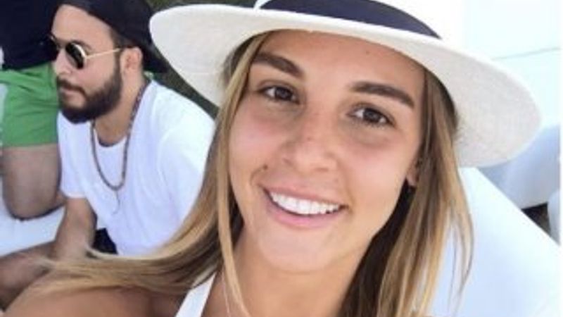 Aslışah Alkoçlar aynı anda eski sevgilileriyle pişti oldu