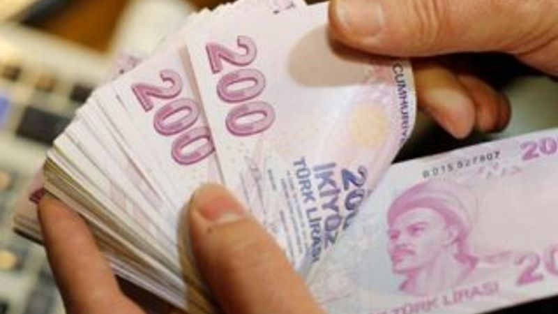 Cari açık Mayıs'ta beklentileri aştı