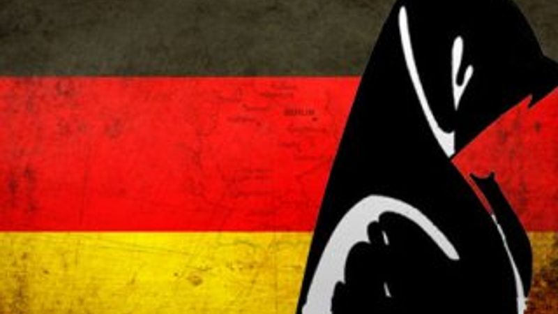 Almanya’da mahkemede başörtüsü yasağı girişimi