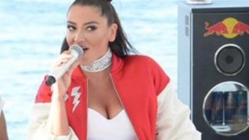 Hadise'den plaj açıklaması