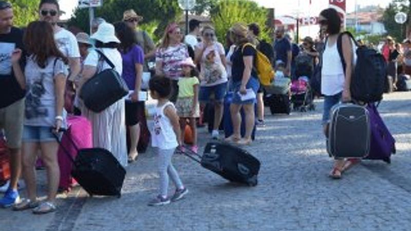 Yunanistan'a 2 milyon Türk turist