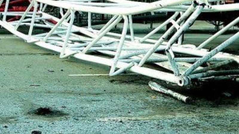 Çin'de vinç devrildi: 7 ölü