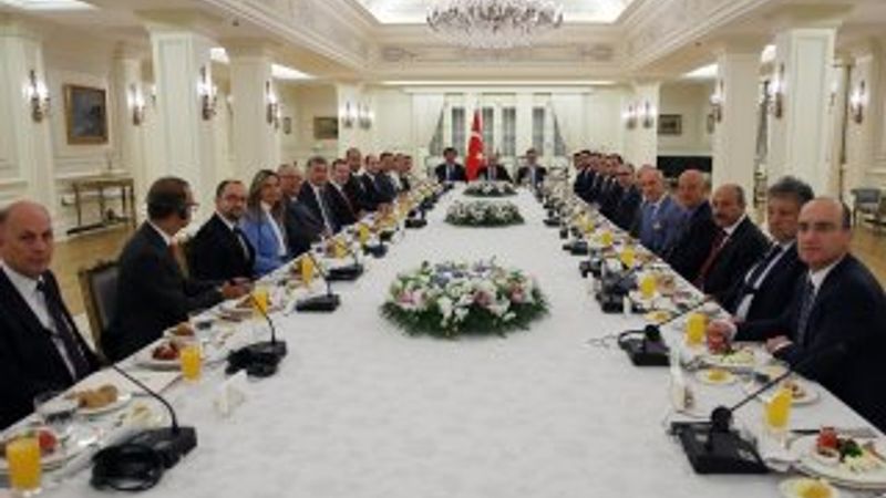 Başbakan, Alman firmalarının yöneticileriyle görüştü