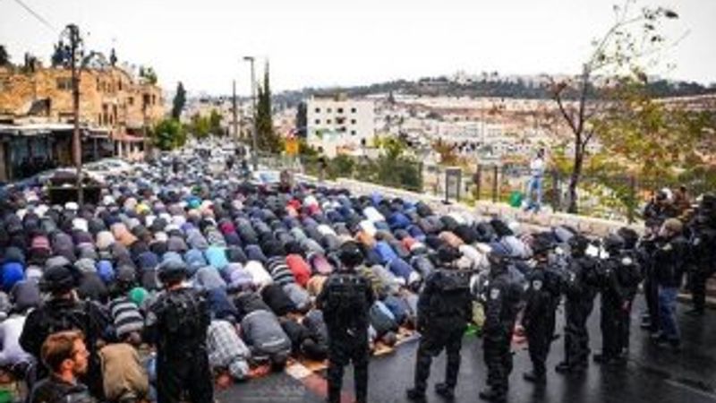 İsrail Cuma namazına yaş sınırı koydu