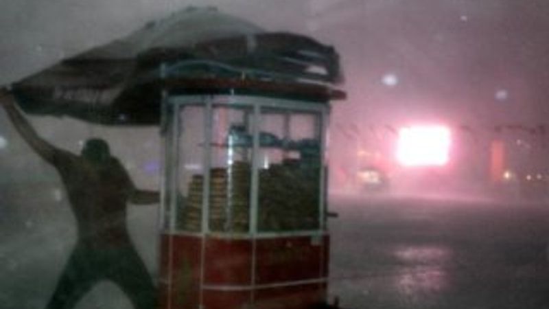 Fırtınaya direnen simitçi o anları anlattı