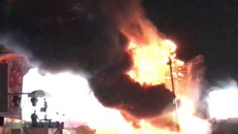 İspanya'da müzik festivalinde yangın çıktı