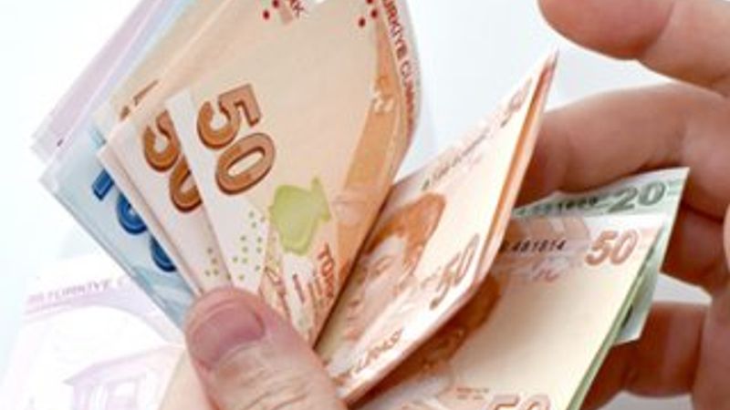 İhracat arttı, dış ticaret açığı azaldı