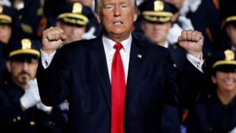 Polislerden Trump'a 'kibar olmayın' yanıtı