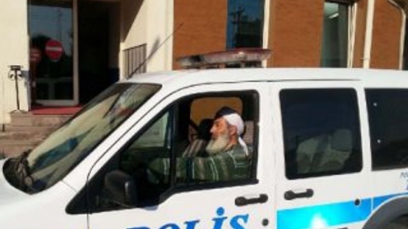 Çanakkale'de sakallı ve sarıklı polis açığa alındı