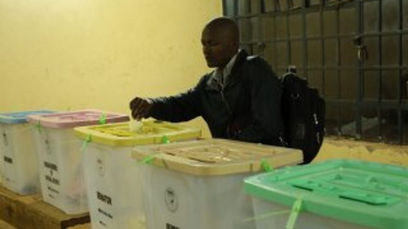 Kenya halkı sandık başında