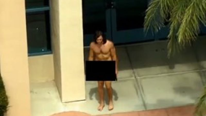 ABD Polisi çıplak adama ateş açtı