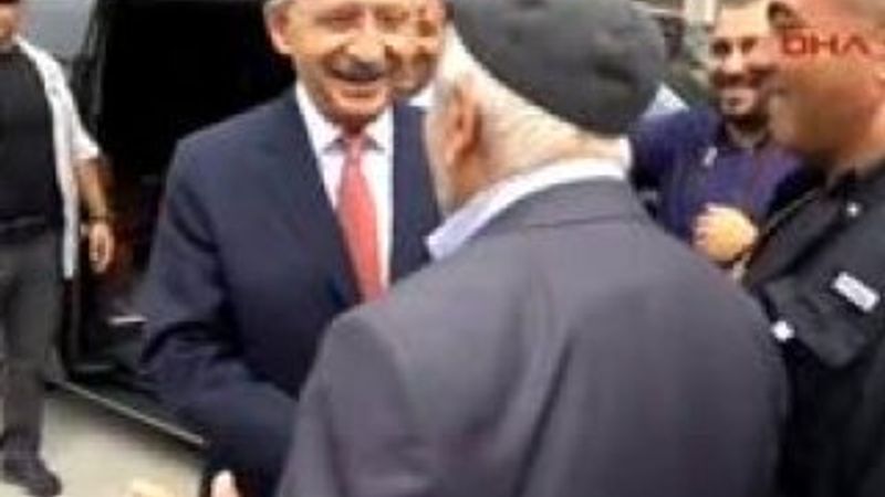 Kemal Kılıçdaroğlu'na mani söyleyen Düzceli türkücü