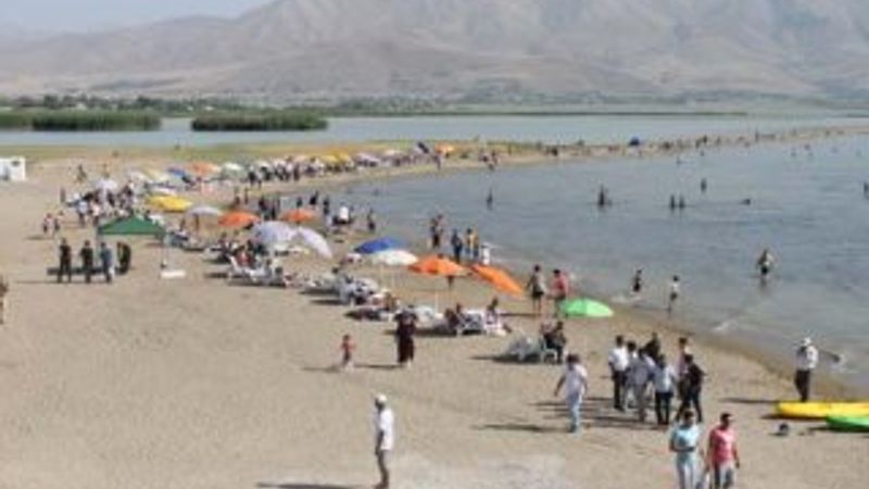 İranlı turistlerin gözdesi Van