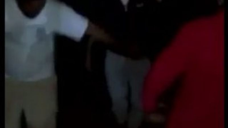 CHP'liler şehitlikte şarap içti göbek attı