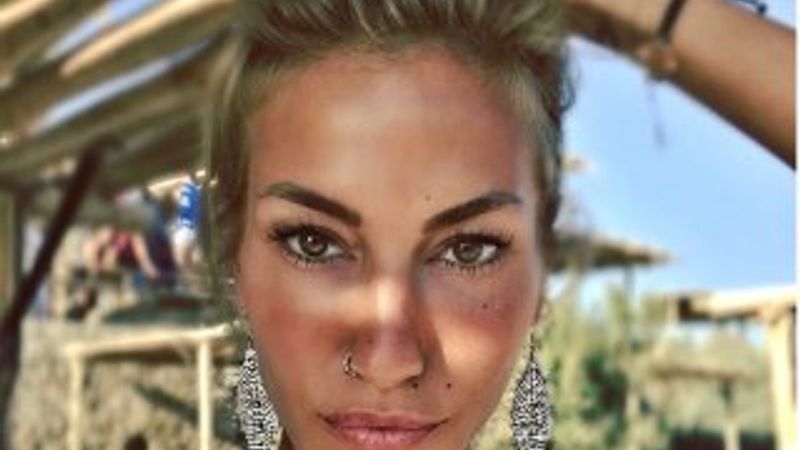 Çağla Şıkel: Cahiller