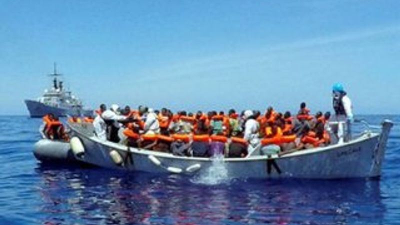 Avustralya sığınmacı teknelerini uzaydan izleyecek