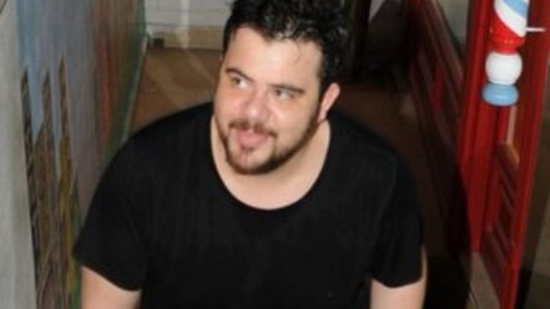 Eser Yenenler verdiği partide hesap ödetti