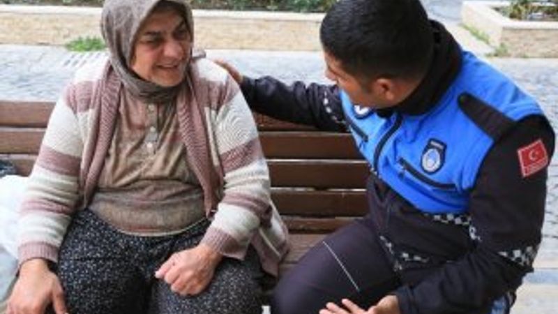 4 aydır sokakta yaşayan kadın yardımları reddediyor