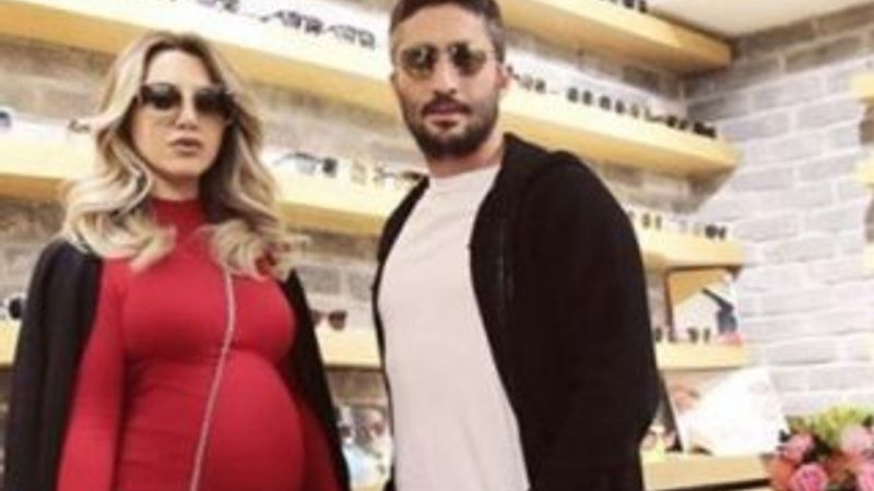 Yağmur Sarıoğlu'ndan hamile pozu