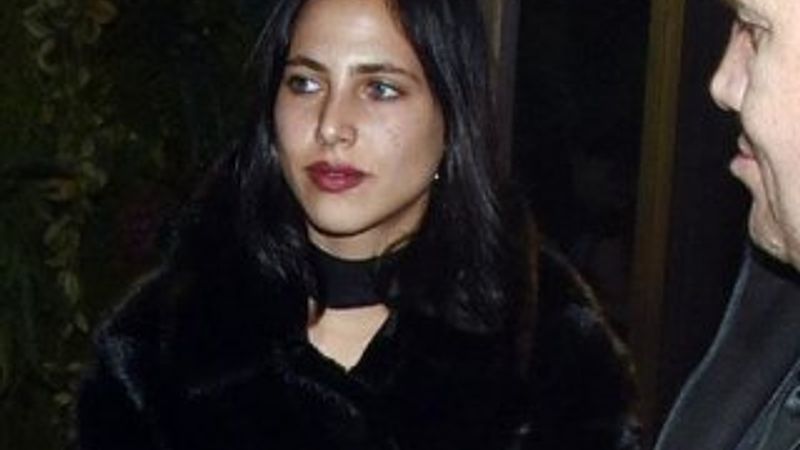 Zehra Çilingiroğlu yine gecelerde