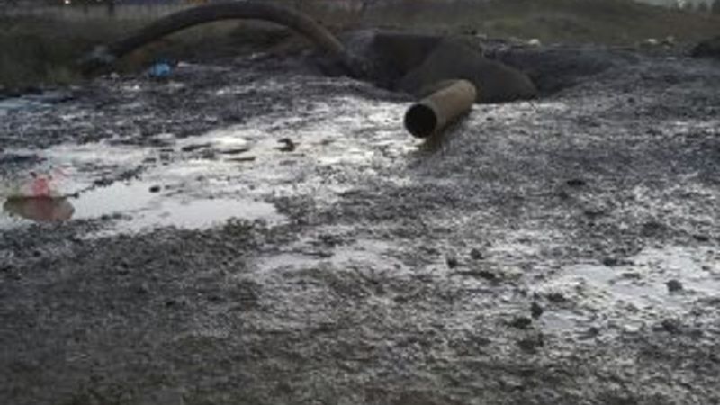 Tuzla'da kokuya neden olan 4 kamyon yakalandı