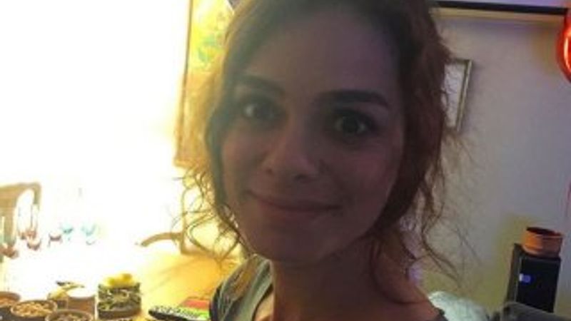 Özge Özpirinçci adım adım takipte