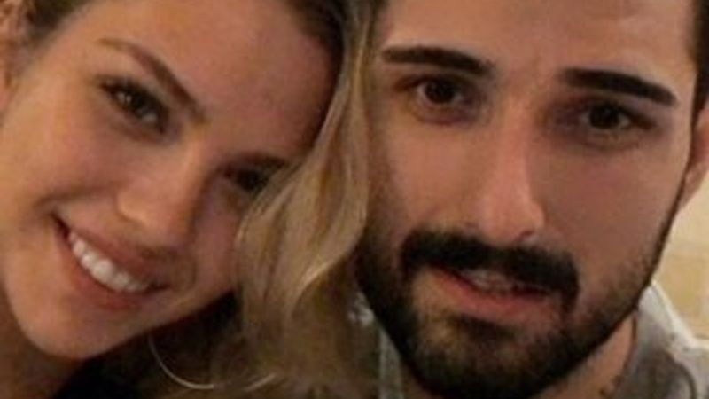 İdo aşkını ilan etti