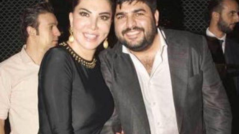 Ebru Yaşar eşi için parti verdi