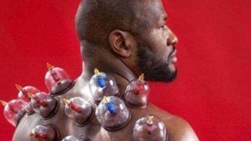 ABD'li futbol yıldızı hacamat ile tedavi oluyor