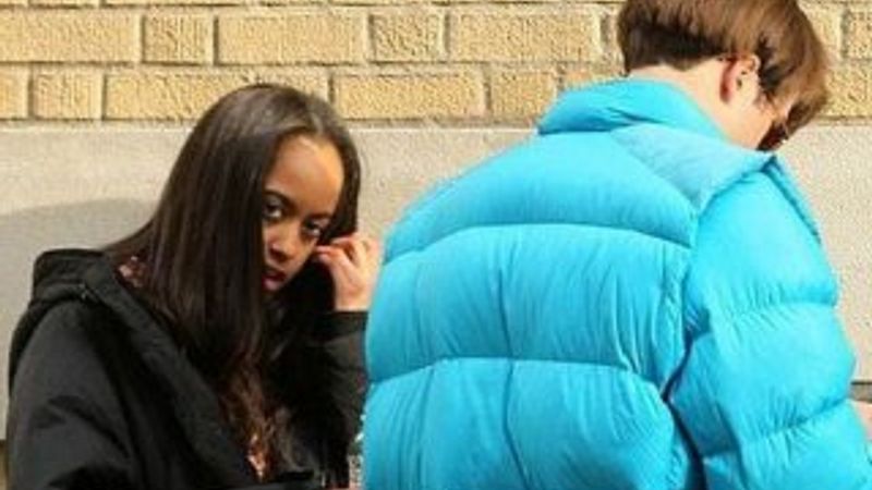 Barack Obama'nın kızı sevgilisiyle görüntülendi