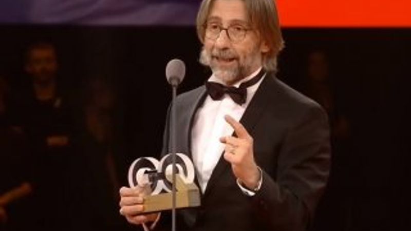 Ercüment Ovalı ödülünü Eren Bülbül'e ve askerlerimize adadı