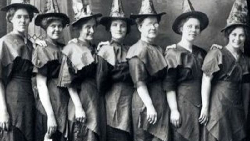 Salem’de cadı katliamı