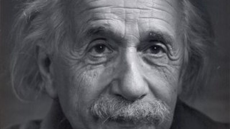 Albert Einstein kimdir