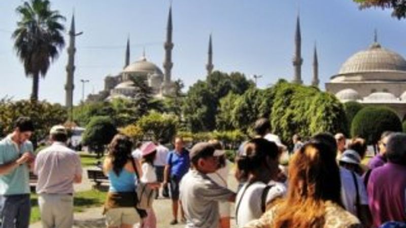 Turistlerin tercih ettiği şehirlerden 2'si Türkiye'de