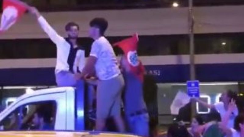 CHP'nin kalesinde 'Biji serok Apo' kutlamaları