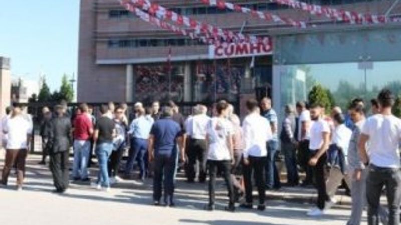 Kılıçdaroğlu ve İnce destekçileri karşı karşıya