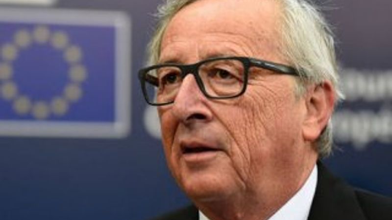 Juncker NATO galasında ayakta duramadı