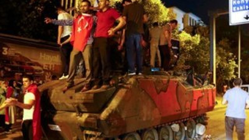 Ünlü tayfasının 15 Temmuz sessizliği