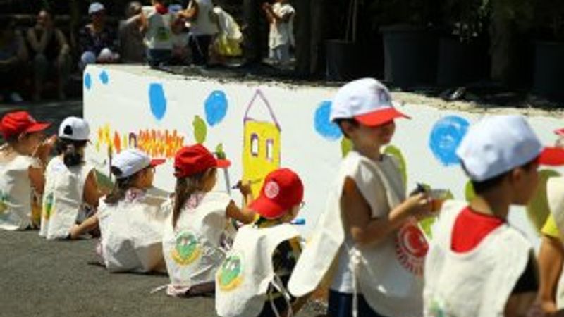 Minik ressamlar Meclis'e renk kattı