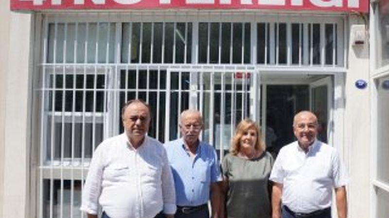 İzmir'de CHP'li delegeler imza verdi