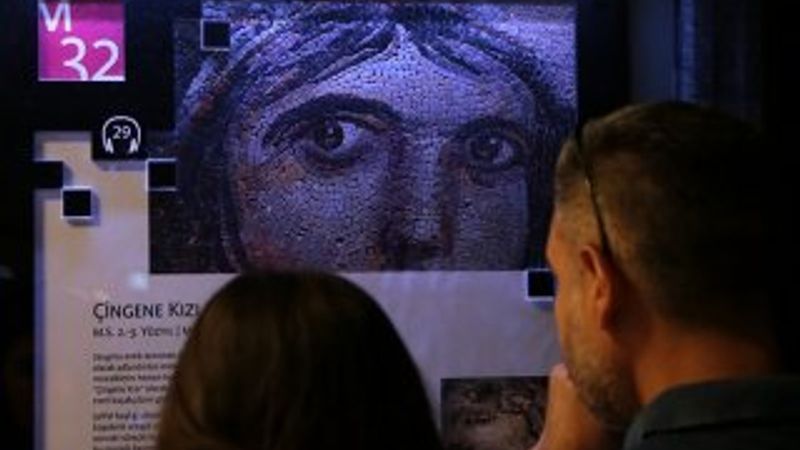 Zeugma'daki 'Çingene Kızı'na yoğun ilgi