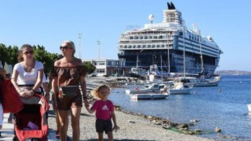 AK Parti'den turizm bülteni