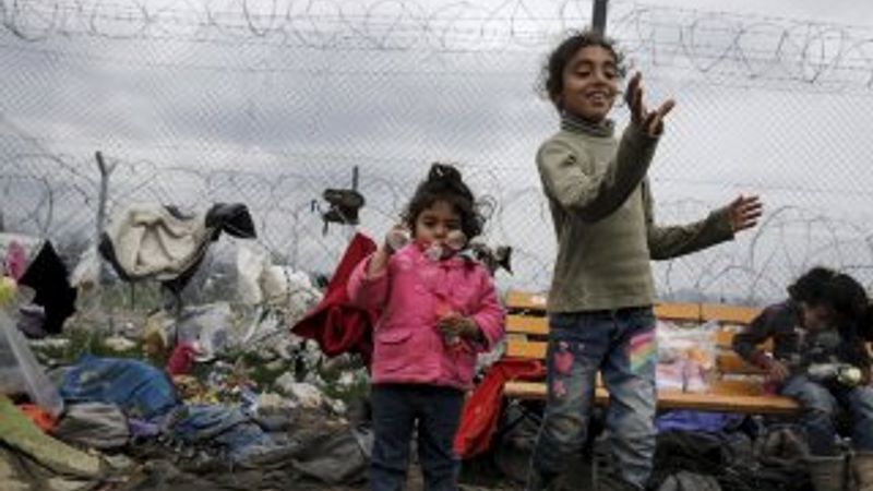 Yunanistan adalardaki mülteci çocuklara eğitim hakkı tanımıyor