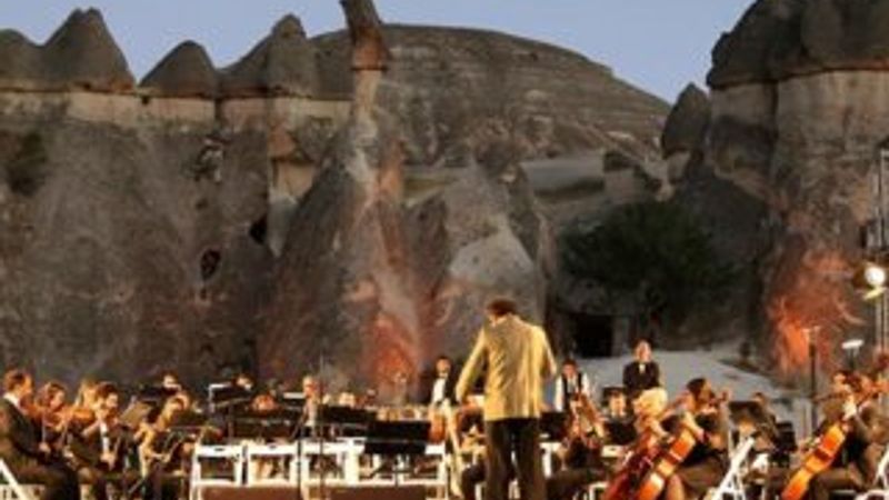 Peribacaları arasında senfoni konseri